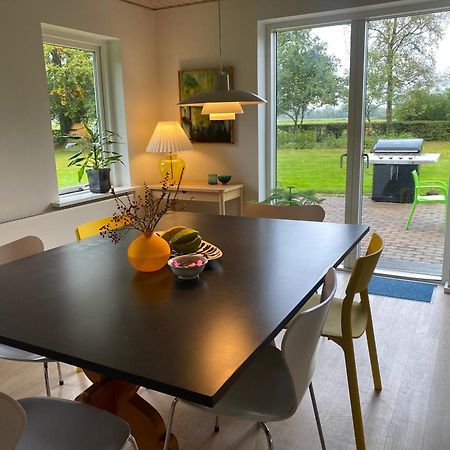 Вилла Skont Hus Pa Landet Taet Pa Billund Гиве Экстерьер фото